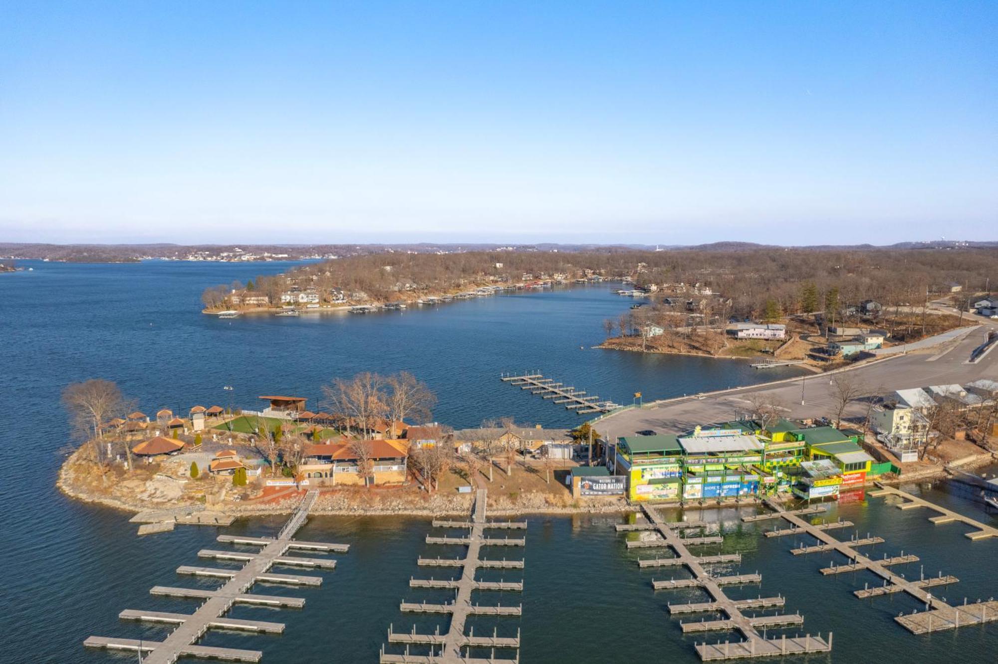 Lazy Gator House- Sleep 20- Bachelor Parties Welcome Lake Ozark Dış mekan fotoğraf